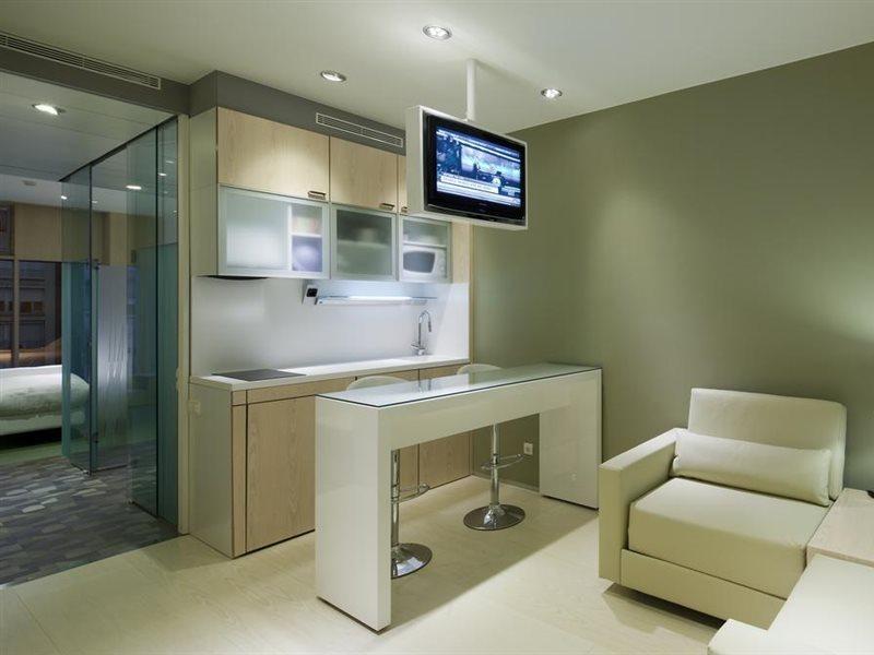 Ako Suite Hotel Барселона Екстериор снимка