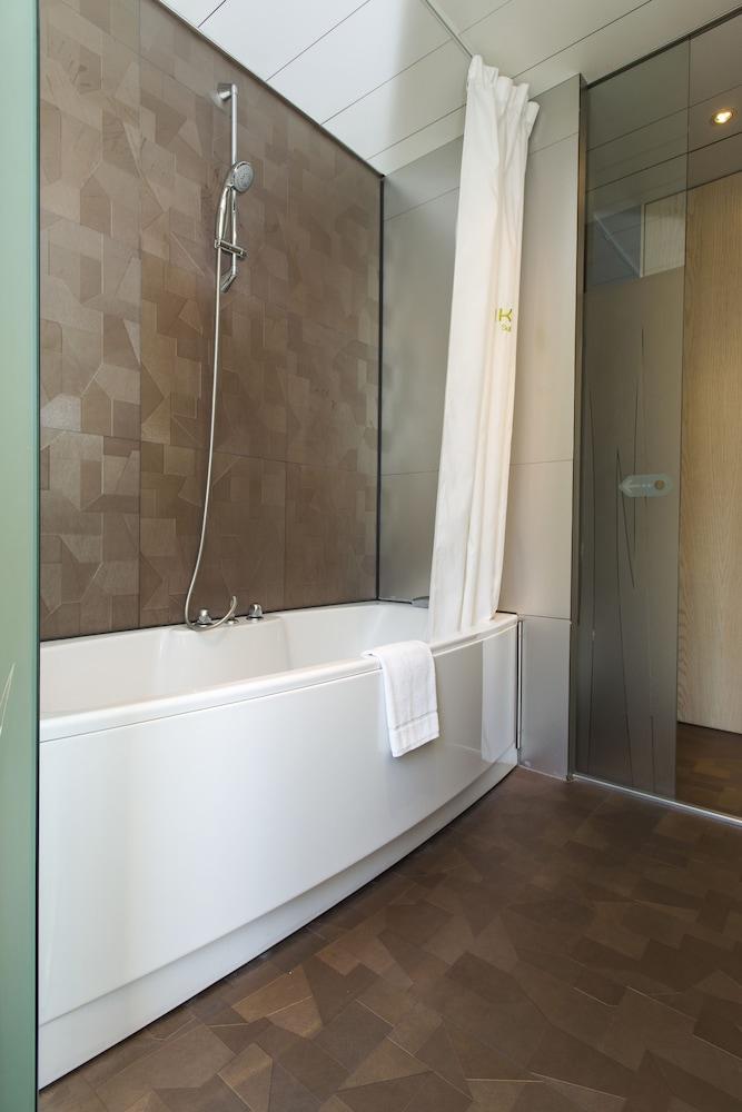 Ako Suite Hotel Барселона Екстериор снимка
