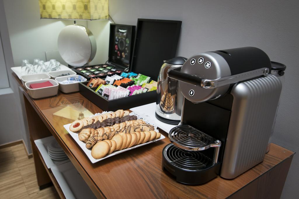 Ako Suite Hotel Барселона Екстериор снимка