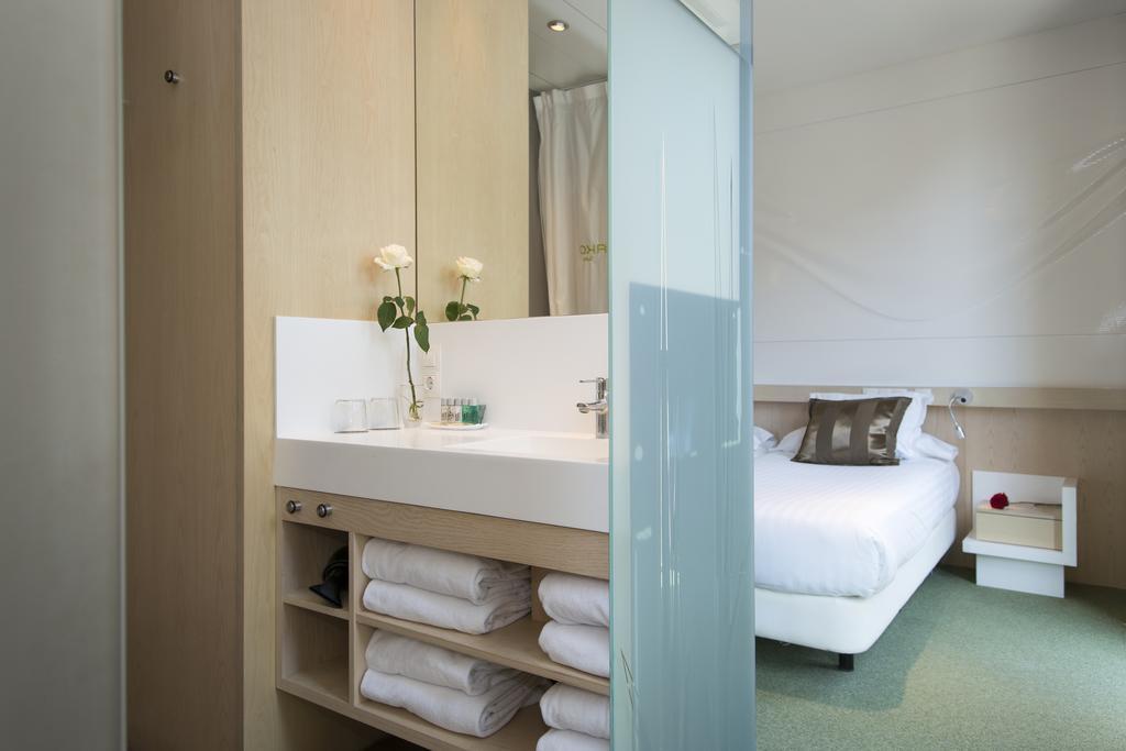 Ako Suite Hotel Барселона Екстериор снимка